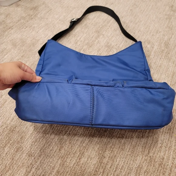 CoLab Large Weekender Bag - Picture 2 of 10